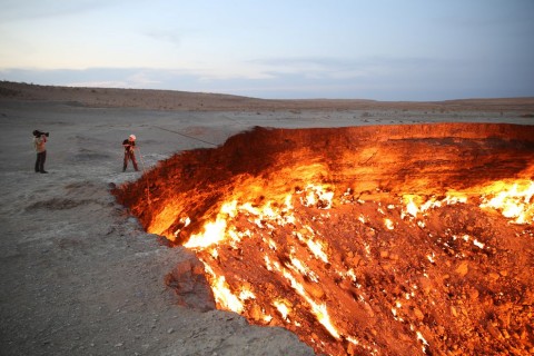 The new golf course will be built close to the Gates of Hell in Turkmenistan