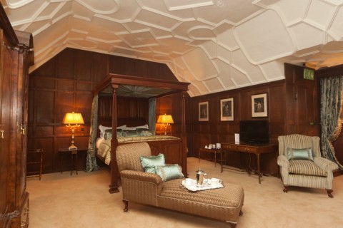 A bedroom in Hever Castle's Astor Wing