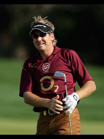 Ian Poulter is a huge Arsenal fan and often wears the team's colours out on the golf course